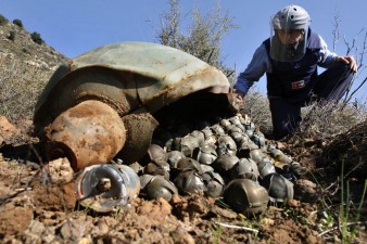 Guerra in Ucraina, «entrambi stanno usando cluster bomb»