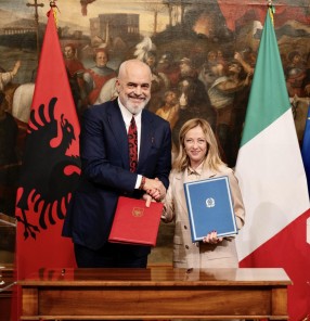 Accordo con Edi Rama, l’Italia manderà i migranti in Albania
