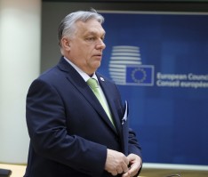 Orbán rompe il fronte Ue: «Mi congratulo con Putin»