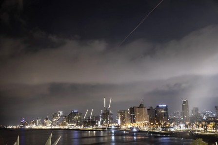 Contraerea sui cieli di Tel Aviv contro droni iraniani nella notte del 14 aprile 2024